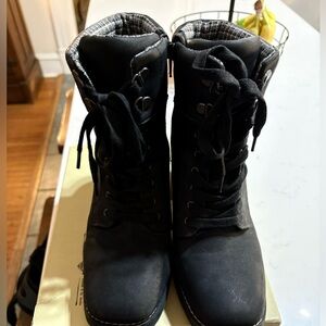 Crown Vintage chunky heel combat boots